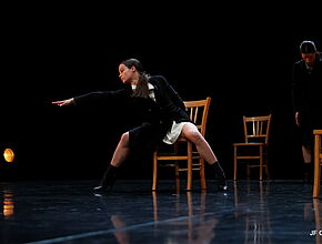 Spectacle de danse - Crédit JF Quais - Agrandir l'image (fenêtre modale)