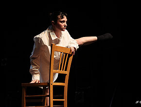 Spectacle de danse - Crédit JF Quais - Agrandir l'image (fenêtre modale)