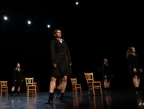 Spectacle de danse - Crédit JF Quais - Agrandir l'image (fenêtre modale)